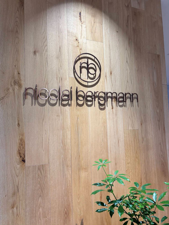 Scandinavian Calm with Floral Elegance at Nicolai Bergmann NOMU Scandinavian Calm with Floral Elegance at Nicolai Bergmann NOMU