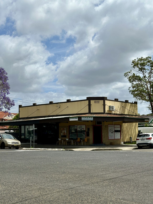Campsie 第八巷道漫步，追尋春日藍花楹的紫色詩意
