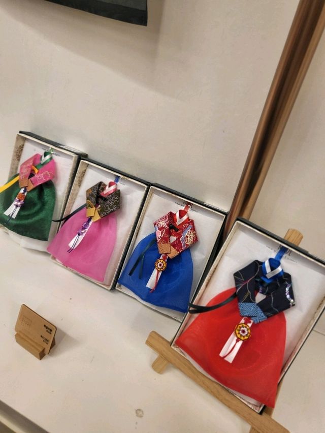 만추를 즐기는 전주한옥마을 작품 전시관