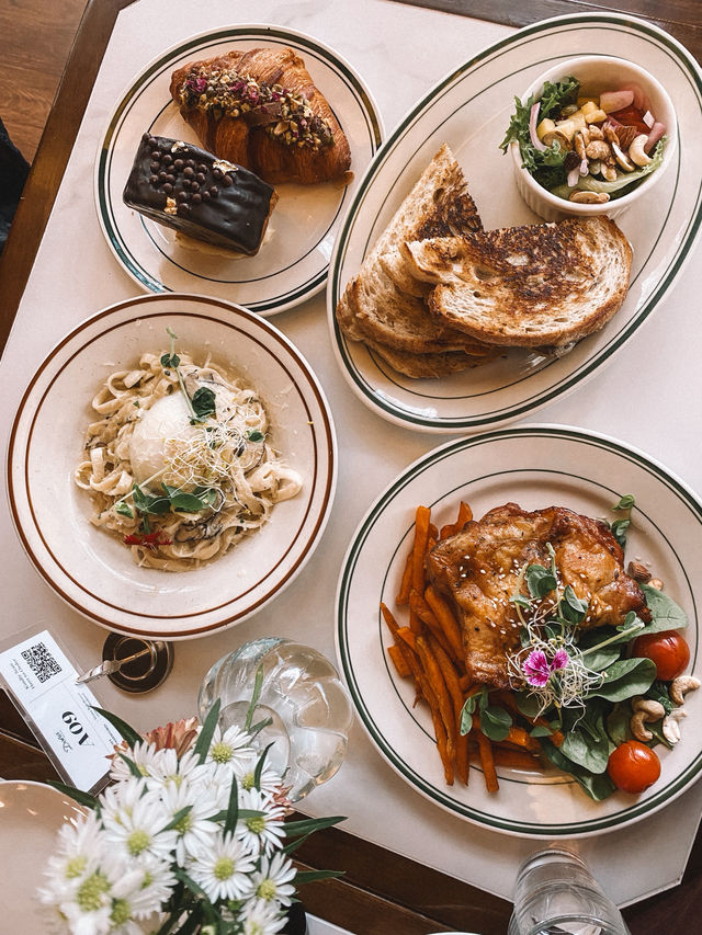 Croissant Dreams Come True at Doña Bakehouse 🥐