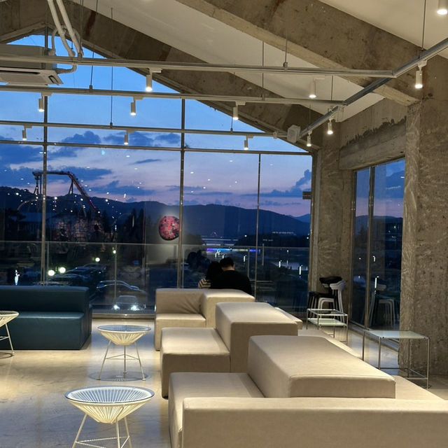 경주 보문단지에서 갤러리와 박물관이 합쳐진 카페 경주 보문단지에서 갤러리와 박물관이 합쳐진 카페