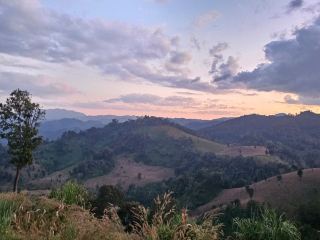 今天從春武里出發，展開了一場無計劃的旅行