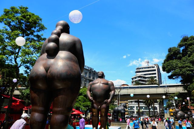 Discover Botero´s art in Medellin 🎨🔍