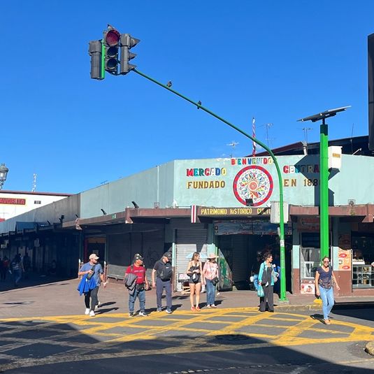 【コスタリカ】ローカルな雰囲気漂う中央市場🛒🐠