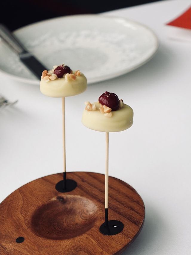 Shanghai | Come to Shanghai Tower, and enjoy the French food