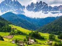 Why Dolomities are considered to be the natural paradise of Italy!