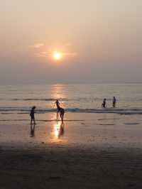 Sunset by the Beach in Goa: A Tranquil Escape