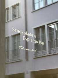 A day trip in the unfiltered streets of Zurich