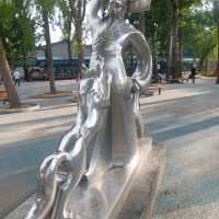 Fangshan Red Scarf Park, water world in the heart of the city