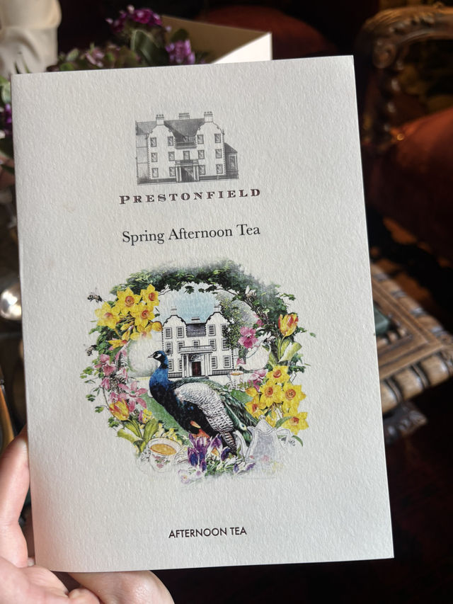 More than 300 years old historic, old-style English 5star hotel in Edinburgh 