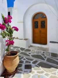 🏝️ Paros – Timeless Charm in the Heart of the Cyclades