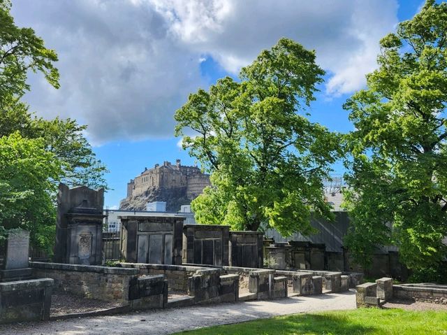 Edinburgh: Magic, History, and Vibes