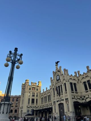 발렌시아: 색채, 문화 & 지중해 스타일