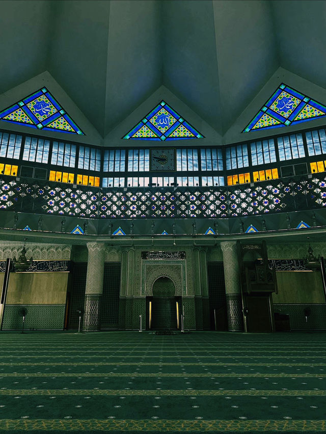 Kuala Lumpur on a Budget: Explore More, Spend Less! 🇲🇾 Kuala Lumpur on a Budget: Explore More, Spend Less! 🇲🇾