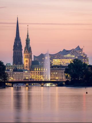 ⚓ Budgeting for the Gateway to the World: A Hamburg Guide