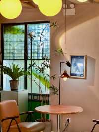 趣ある中国建築の中はオシャレカフェ「一尺花園」