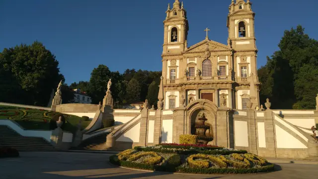 What's the point of coming to Portugal if you don't visit Braga? Although it's already 7pm, the sun is still shining brightly
