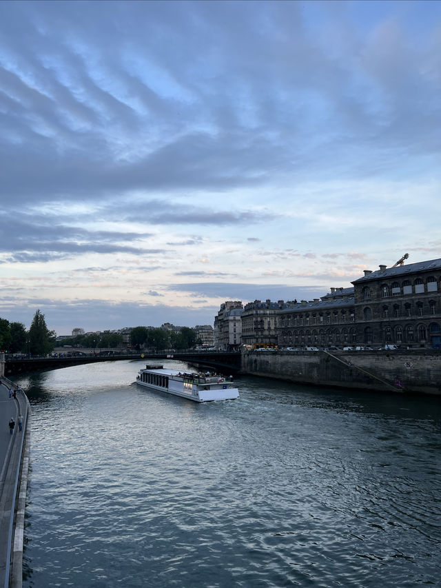 巴黎塞納河遊船