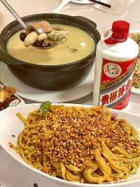 跟住柴九哥去穩食😋