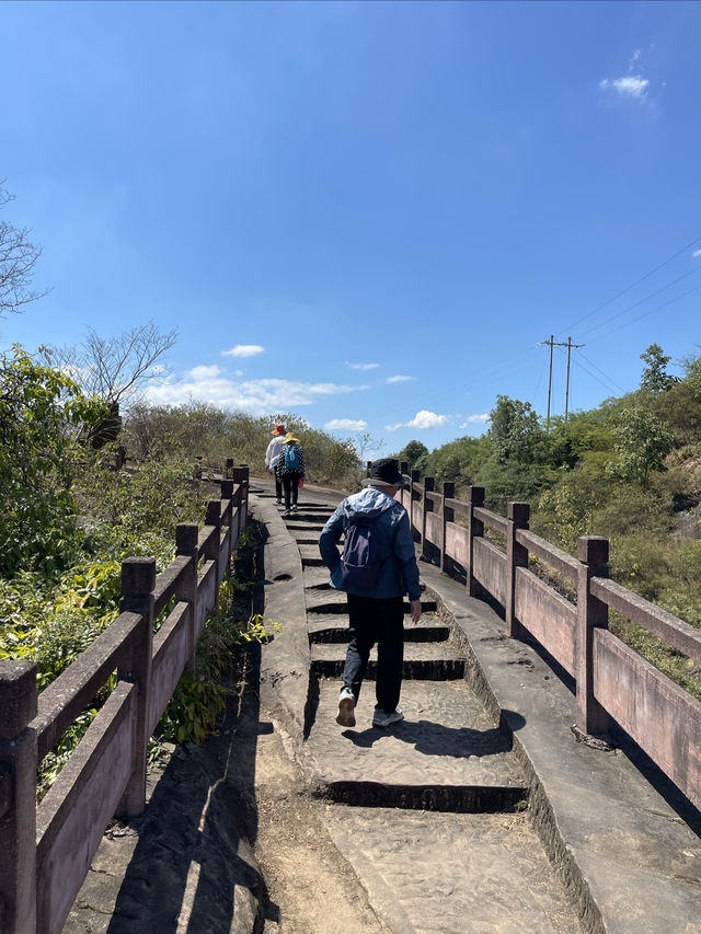 乘船遊覽郴州飛天山公園，真是愜意