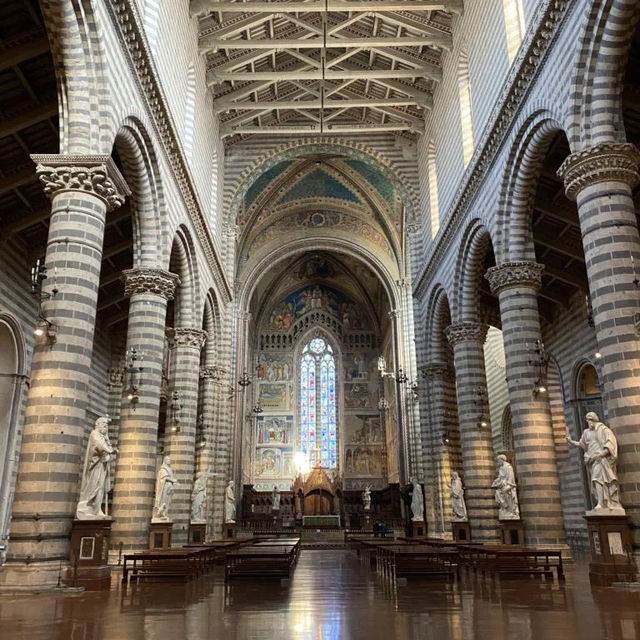 Gothic Masterpiece of Orvieto 🇮🇹