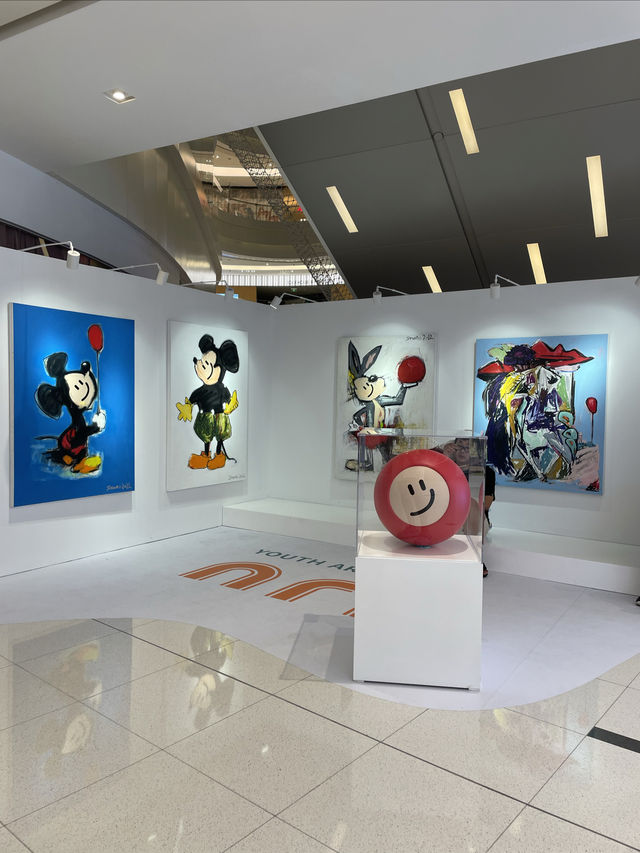 魔都看展｜王少帥個展《微笑》激活歡樂治癒能量