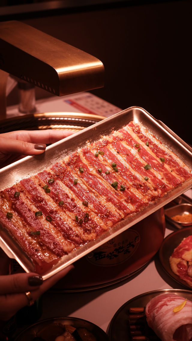 成都  肉食愛好者的天堂 『西塔老太太』   10月的假期，在成都應該要來一頓烤肉配合這涼爽的天氣。