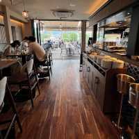 A gamous spot in town