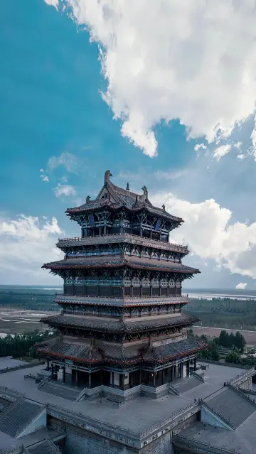 Guanque Tower: One of the four famous towers in China, it is known at home and abroad for Wang Zhihuan's poem "Ascending the Stork Tower".