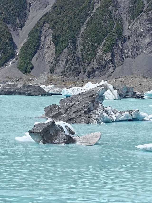 庫克山  塔斯曼冰湖   散落的冰川震撼。