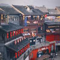 一人去旅行｜到處都是人，沙坪壩區磁器口古鎮太有年味兒了，很熱鬧