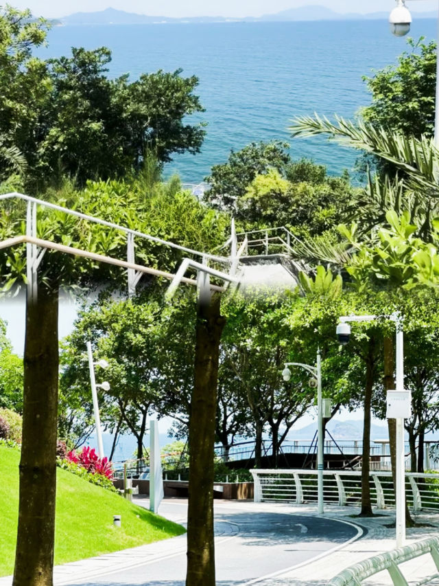 地鐵直達這條通往大海的海濱棧道真係好正