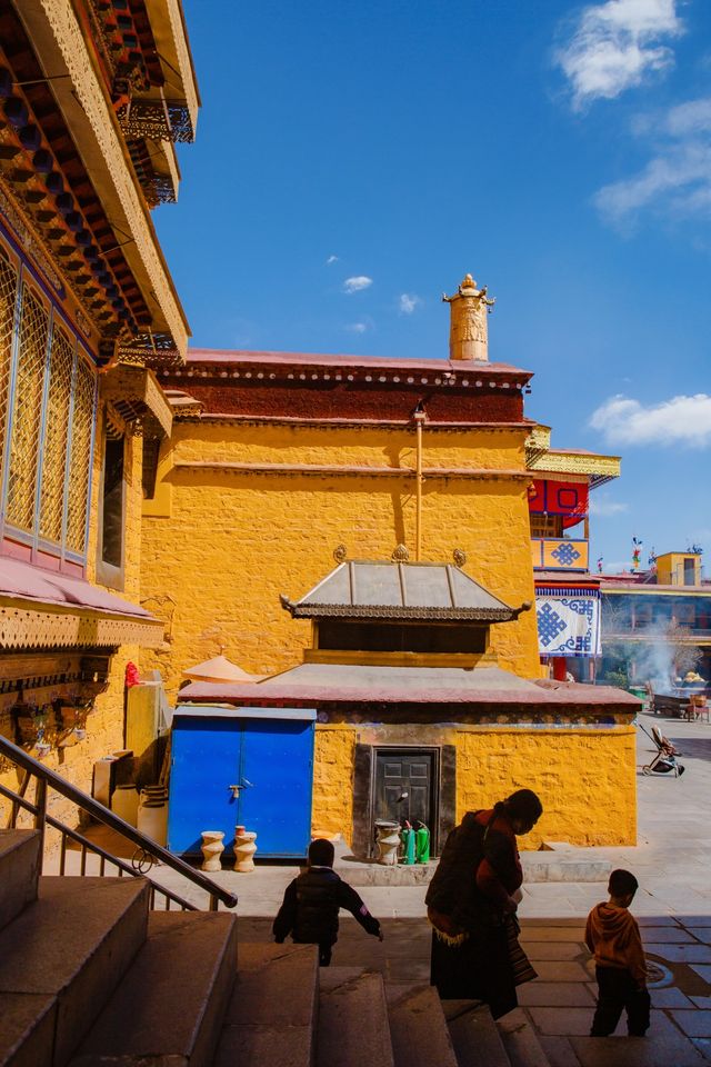 西藏小眾旅行地，探秘扎基寺的虔誠與信仰