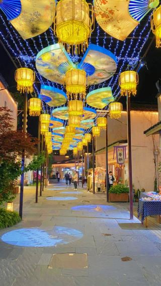 "Isn't Wunvzhou Resort the perfect place for a family trip?"