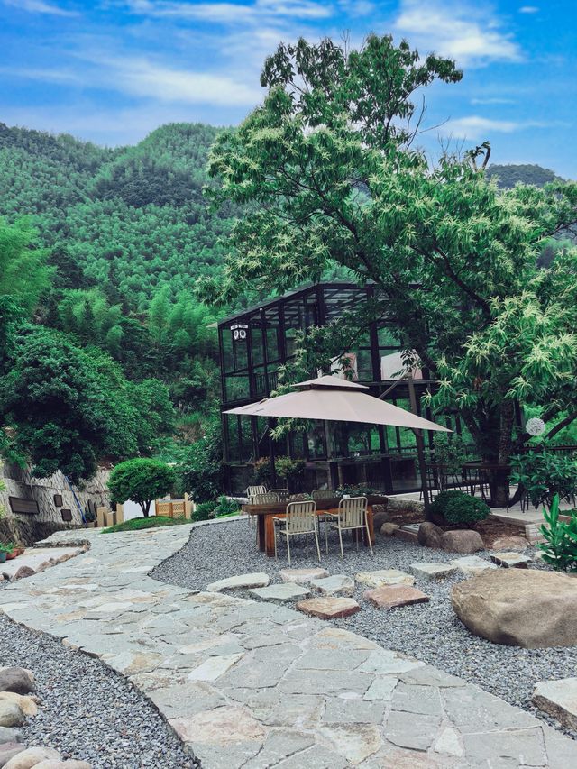 衢州避暑聖地終於搵到啦！懸崖露台獨攬成片山景