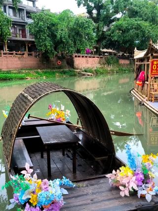 The Ancient Water Towns of Western Sichuan Near Chengdu | So Beautiful!