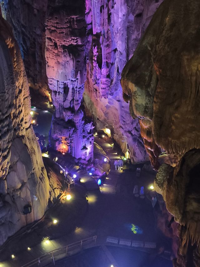 打卡杭州地下溶洞靈山幻境