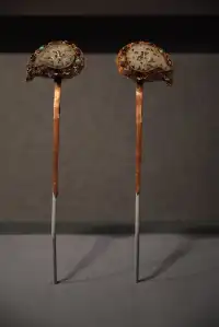 逛梁莊王珍藏館，被明代王室審美按頭種草