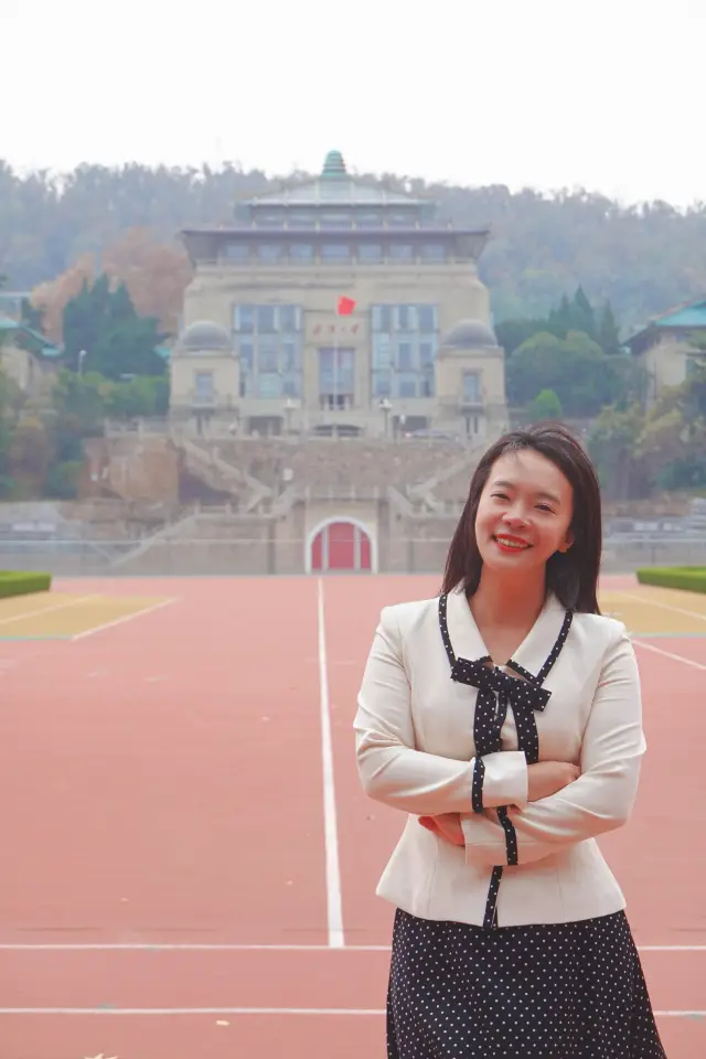 Wuhan University Visiting Practical Guide, please check. It is recommended that first-time visitors enter from Luojia Gate to immediately check in at the National Archway and start the classic