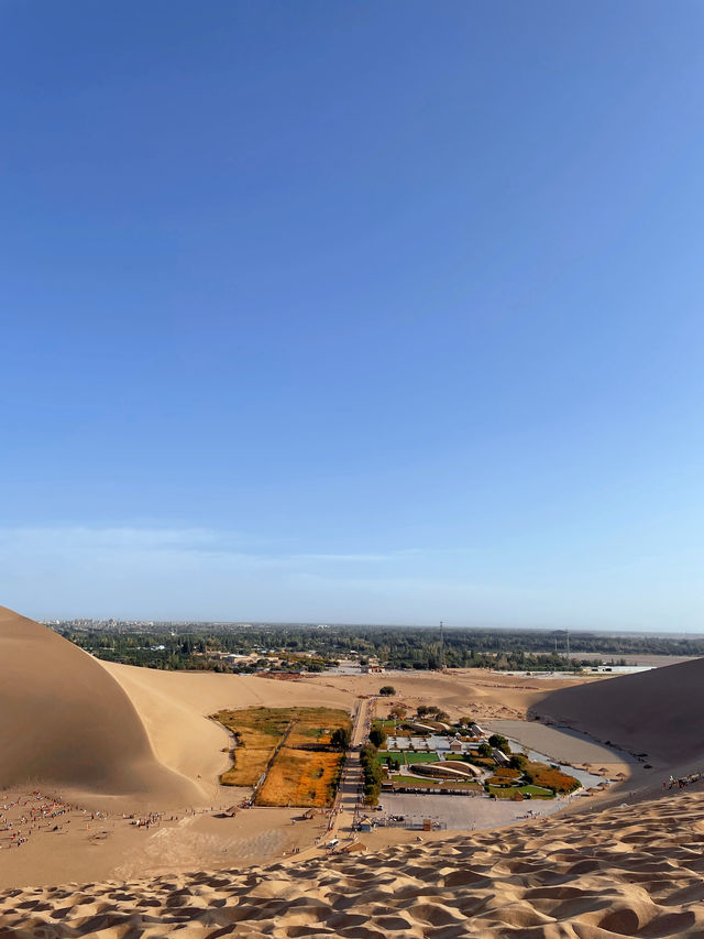 餘暉下的鳴沙山月牙泉 | 絲路遺珠的絕美夕陽 餘暉下的鳴沙山月牙泉 | 絲路遺珠的絕美夕陽