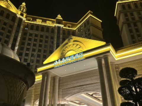 海洋花島的宏偉城堡酒店氛圍🏰🌿