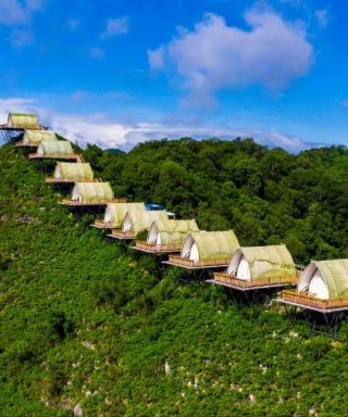 Camping on a cliff top at 1466 meters elevation: A two-day summer escape guide to the Guangxi Tiankeng cliff tents