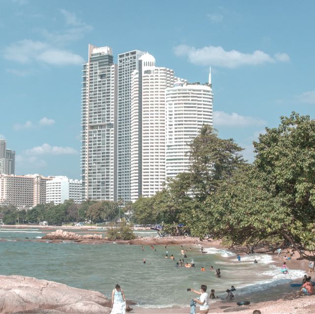 หาดลับพัทยาที่ไม่ลับ อีกต่อไป 