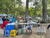 ตลาดเช้าของกินริมทะเล หาดในยาง ภูเก็ต