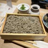 【大阪・東梅田】蕎麦本来の香りを楽しめる「石挽き十割蕎麦 玄盛 東梅田店」