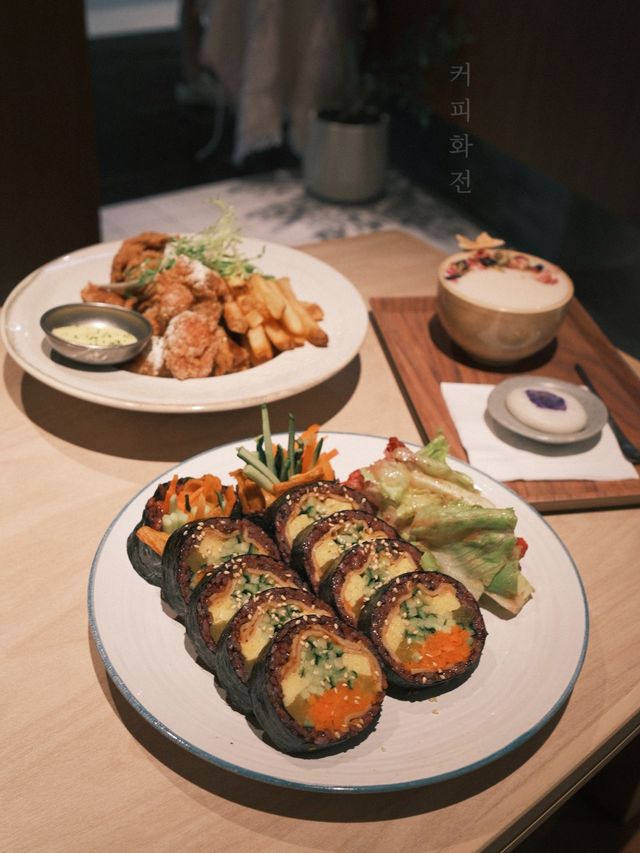 溫柔韓系cafe！ 必坐榻榻米位置🫶🏻 圓方商場的平價餐廳🍴 