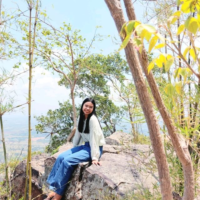 จุดชมวิวเขาพระยาเดินธง