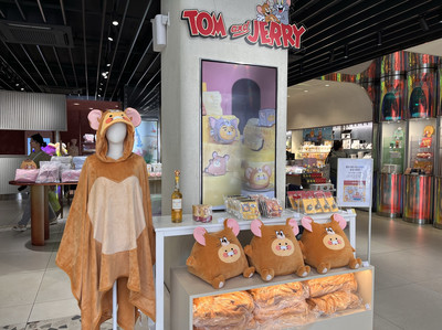 KAKAO FRIENDS SHOP @江南🐈 | Trip.com ソウル