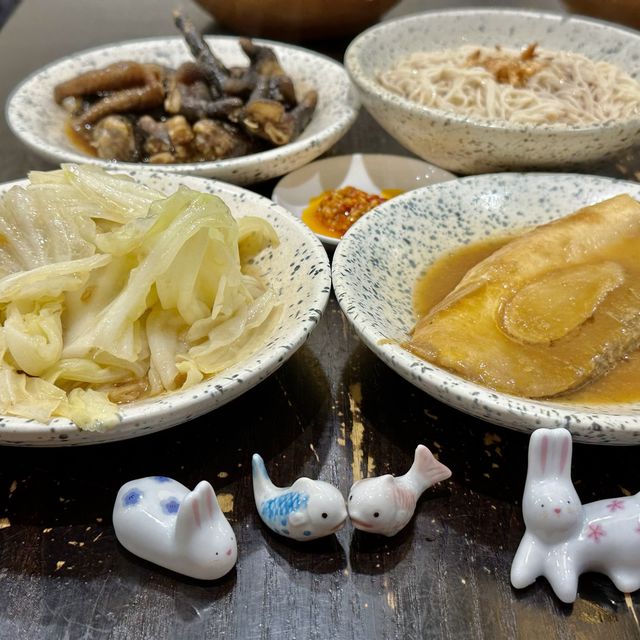 通化夜市裏的（龍涎居）養生藥膳鍋.非吃不可的美食