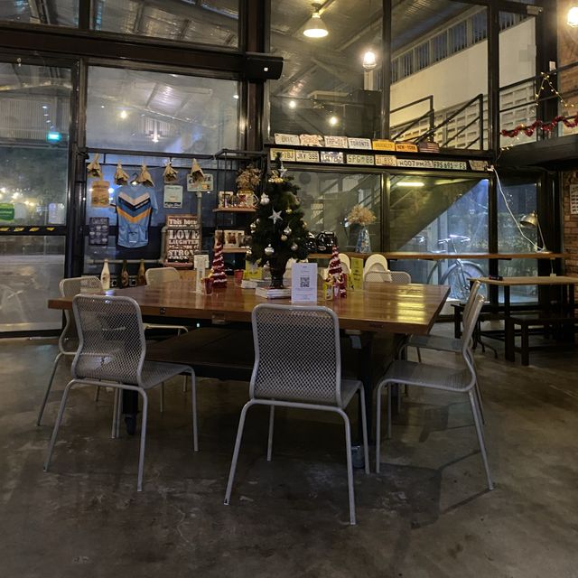 Hidden bicycle-themed cafe in Balestier! 